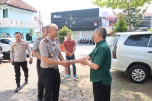 Jaga Toleransi dan Keamanan Ibadah, Wakapolres Garut Sambangi Gereja Advent